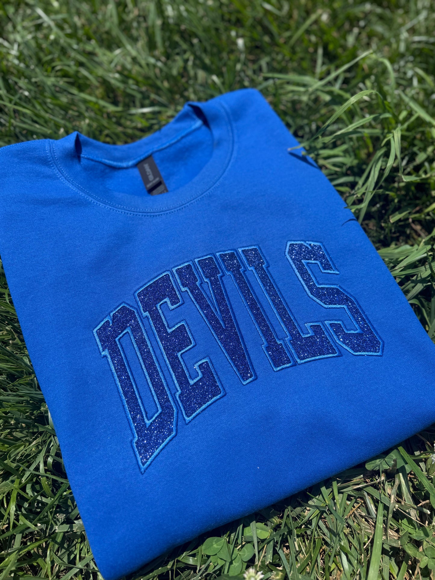 GLITTER APPLIQUE SWEATSHIRT-PRE ORDER