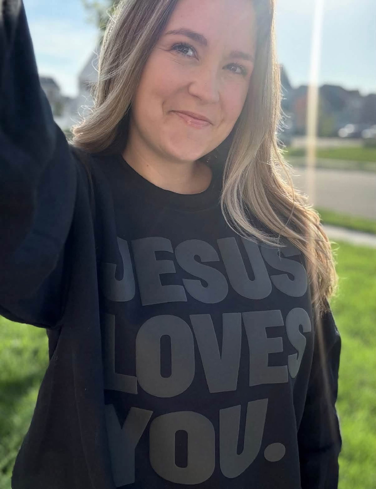 JESUS LOVES YOU