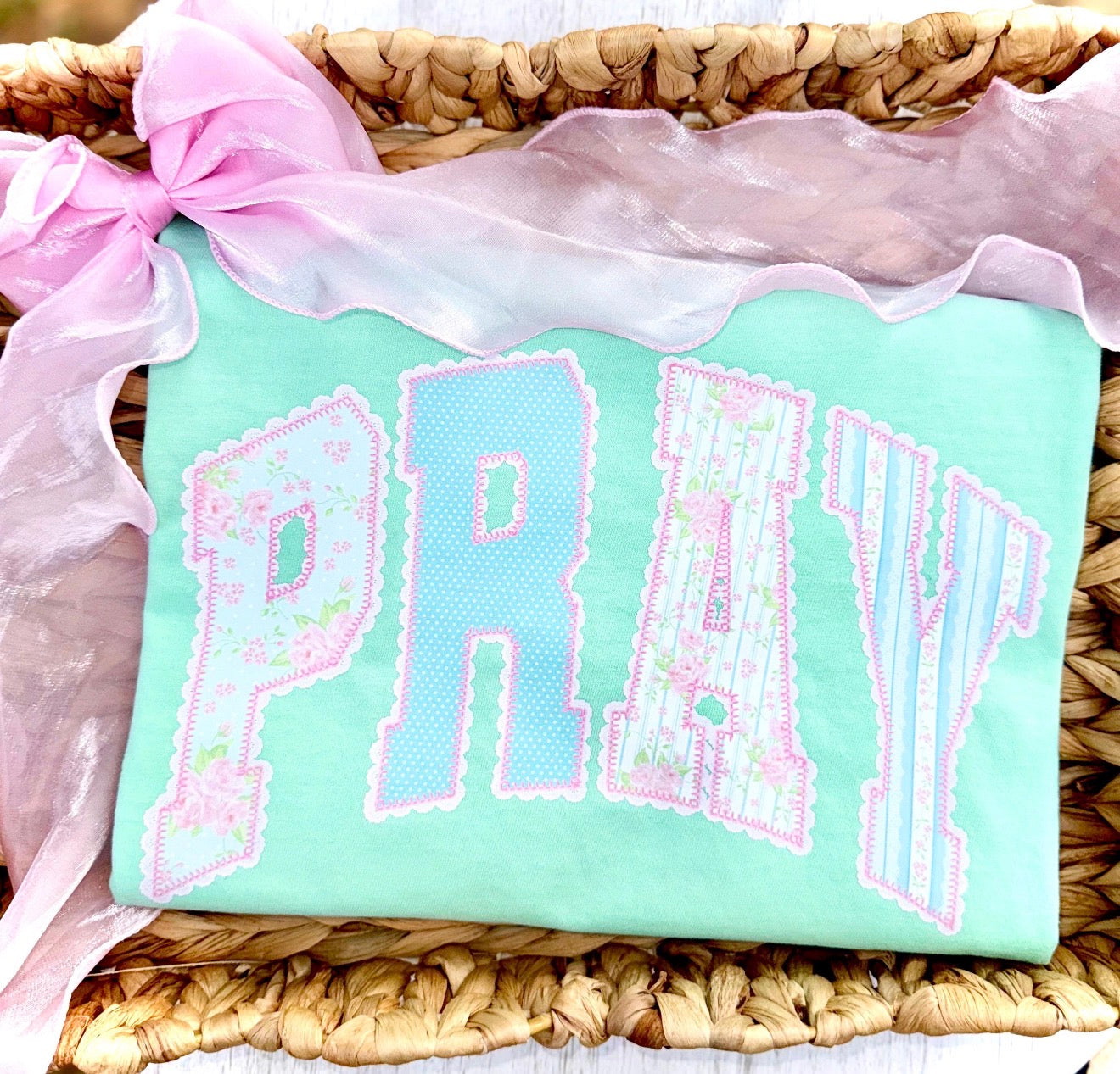 DAINTY PRAY