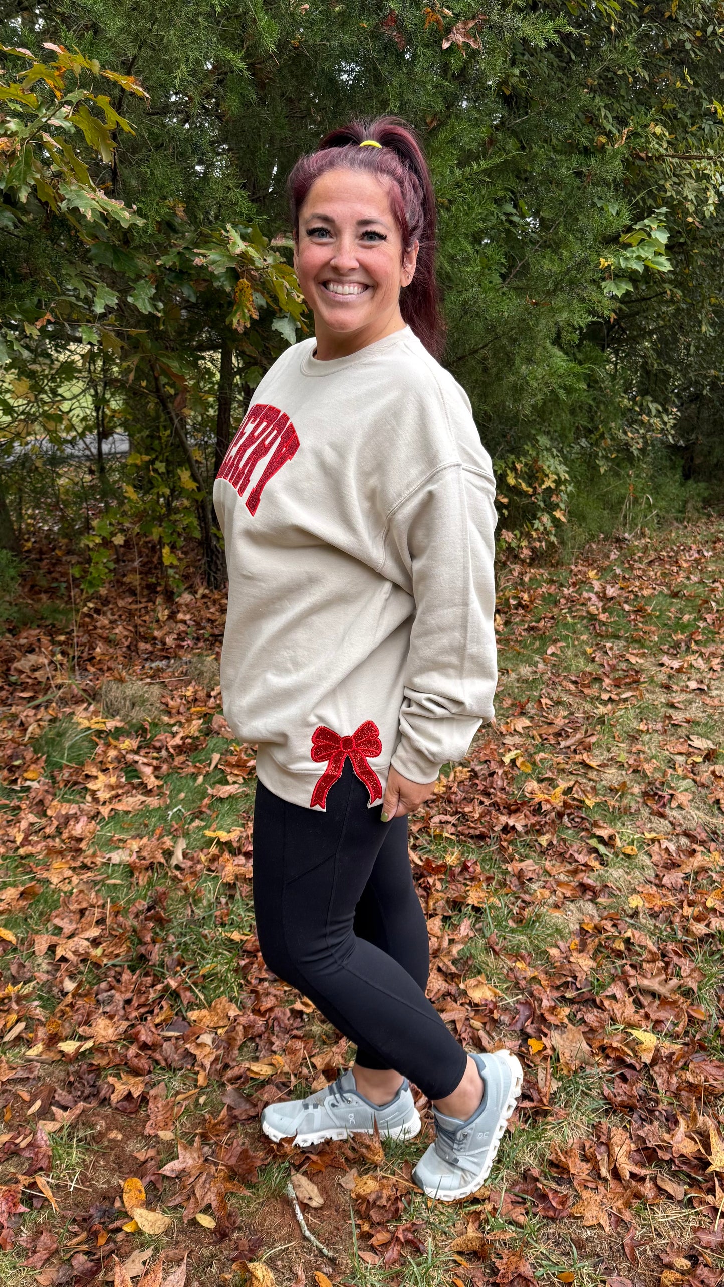 MERRY APPLIQUED CREWNECK SWEATSHIRT